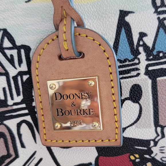 Mickey & Minnie Castle- Shopper Tote Dooney & Bourke - Cream and Tan - Picture 2 of 6